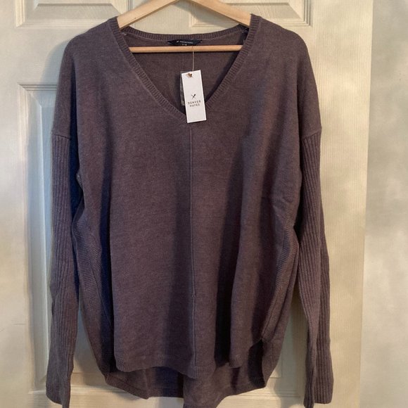 Denver Hayes Sweaters - Super Soft Grey Sweater - NWT